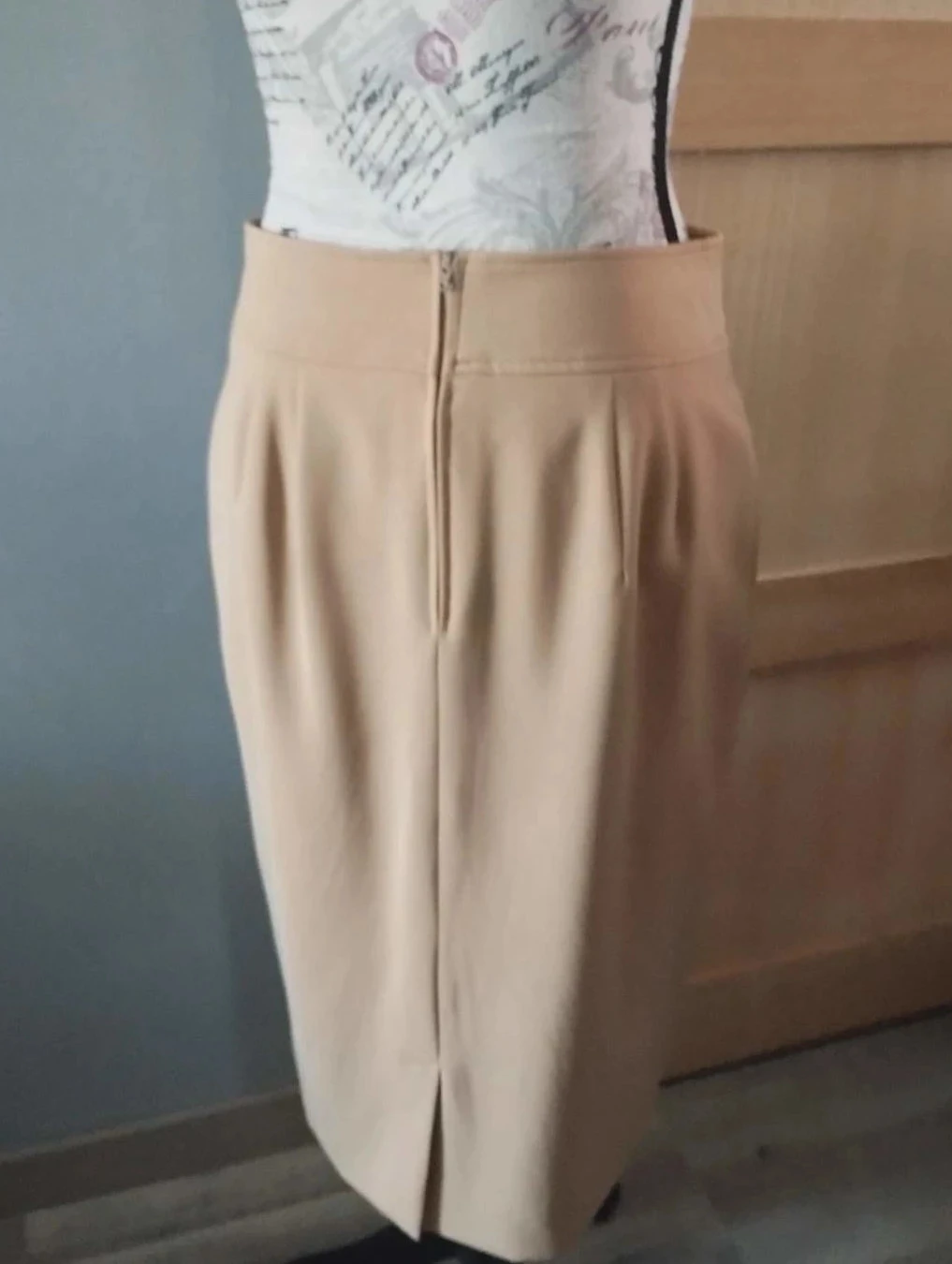 Tailleur falda color marrón claro,Top 3 Suisses, T40 – photo 8